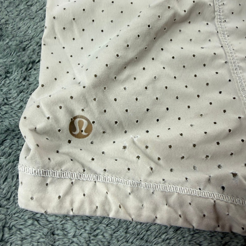 Lululemon Final Lap Shorts Lined Perforated Running Taupe Size 4 LW7AM7S - Picture 9 of 11